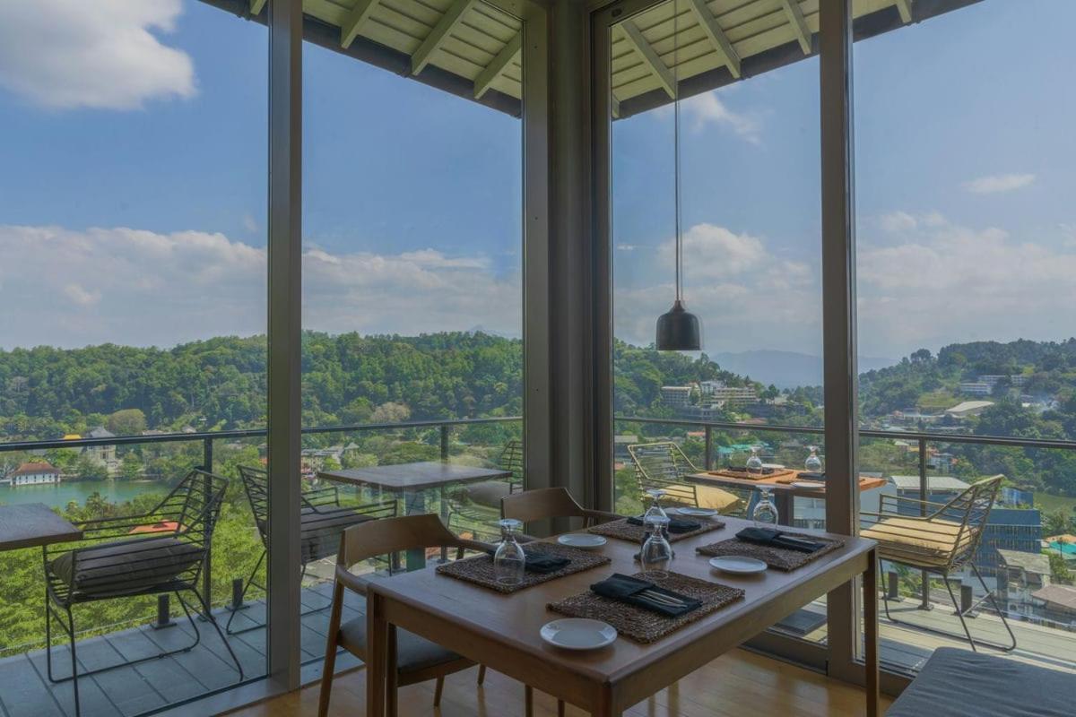 فندق Rivora Heights كاندي المظهر الخارجي الصورة